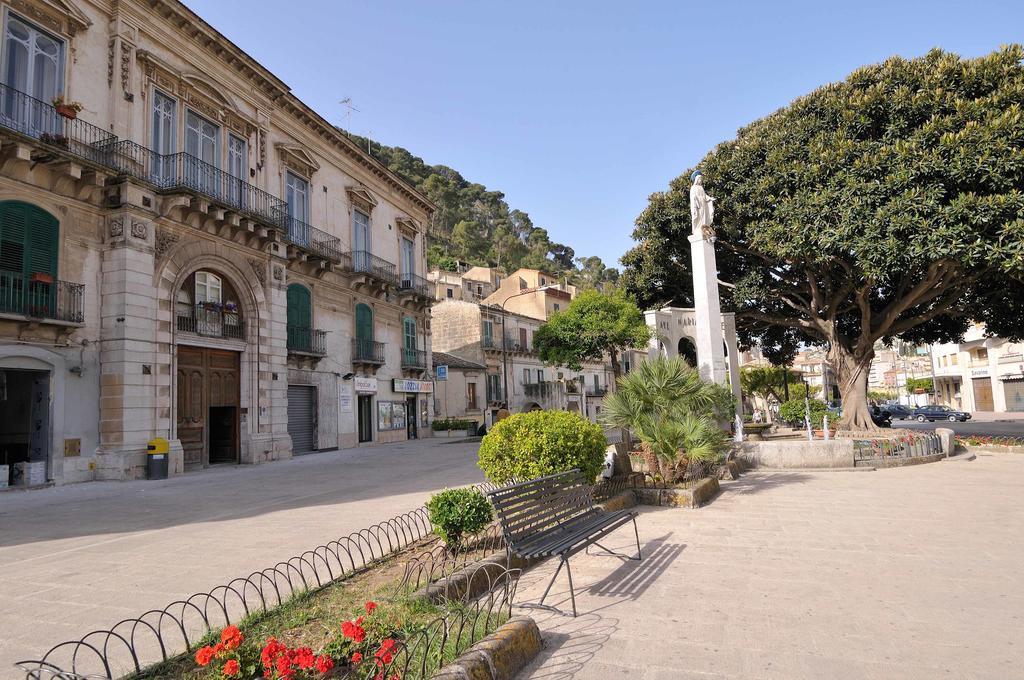 Vacanze Romantiche A Modica Phòng bức ảnh